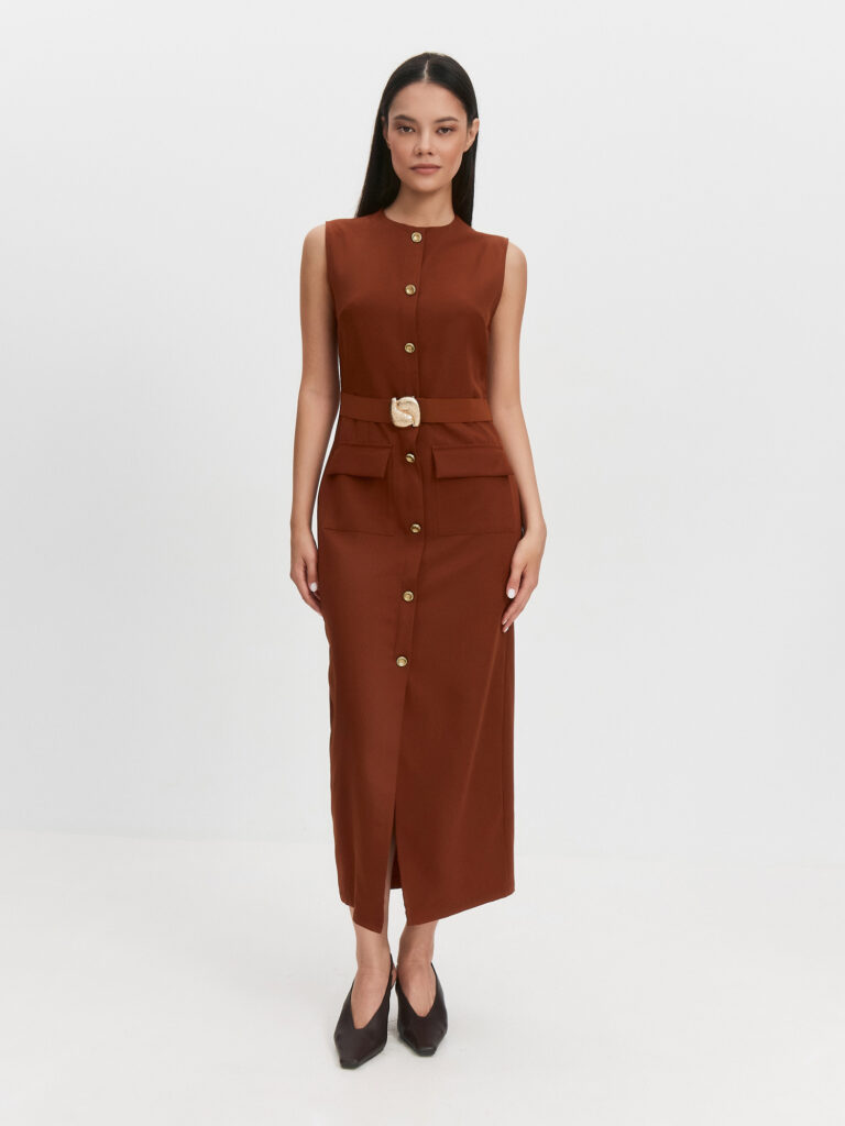 Платье без рукавов с поясом