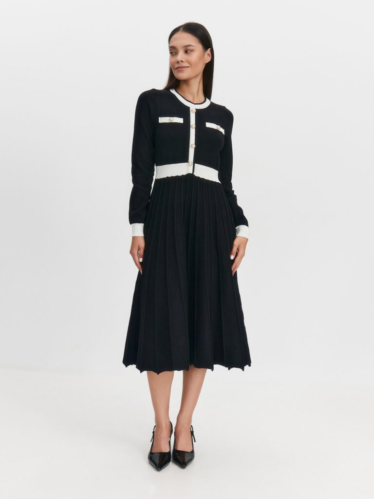 Платье миди трикотажное