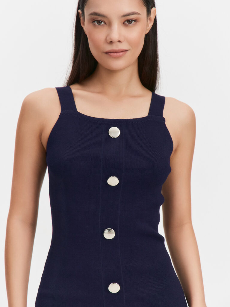 Трикотажное платье без рукавов