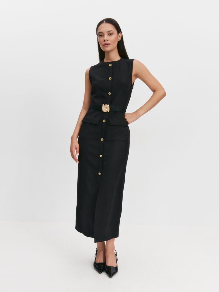 Платье без рукавов с поясом