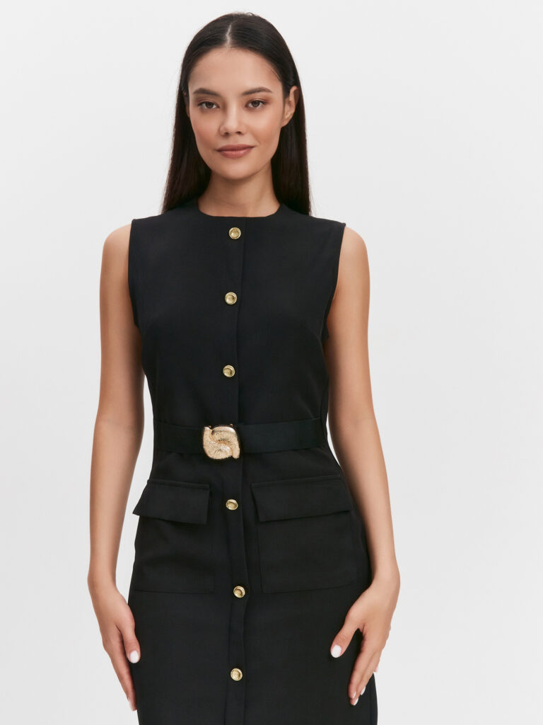 Платье без рукавов с поясом