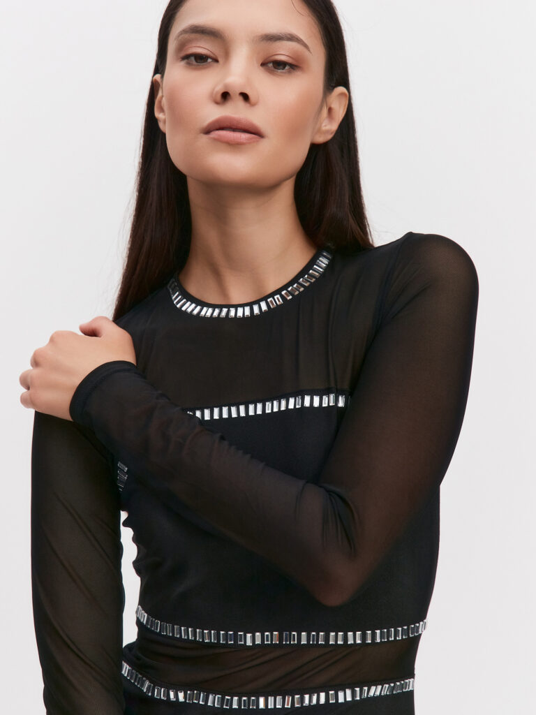 Вечернее платье со стразами