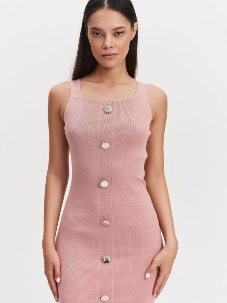 Трикотажное платье без рукавов